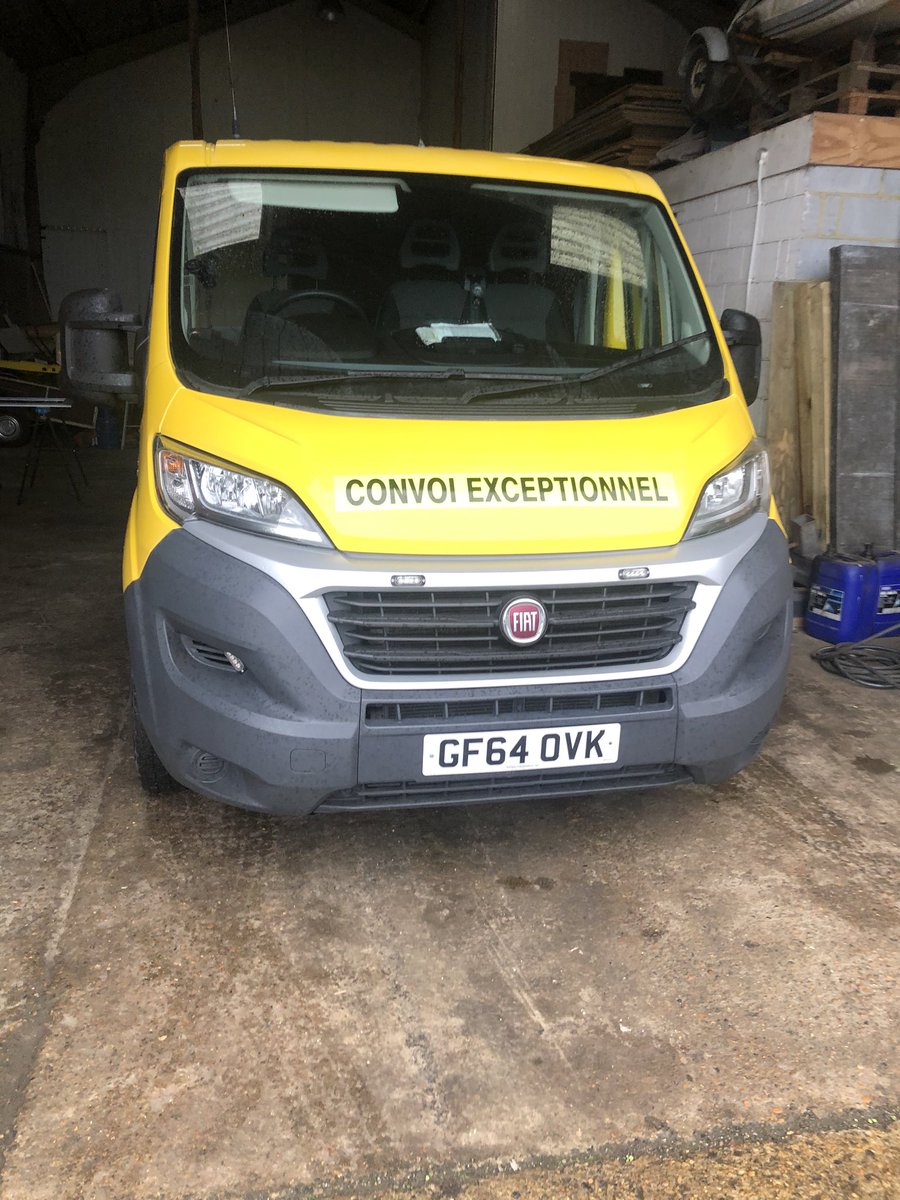 ShiftBoat's tweet image. So this year has flown by and the van is parked up having a rest over Christmas. Couple off weeks off rest before hitting the tarmac for another year. Hope everyone has a good Christmas and a very happy new year @boatshiftSimon