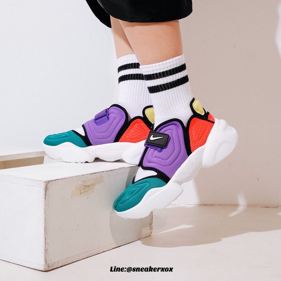 sneakerxox's tweet photo. 12/20 IN STORE‼️
NIKE W AQUA RIFT

โมเดลสุดพิเศษสำหรับสาวๆ ที่นำเอารองเท้ารุ่นไอคอนอย่าง Air Rift มาอัปเกรดใหม่ โดยได้แรงบันดาลใจจาก Aqua Gear ไลน์การผลิตสำหรับออกกำลังกายทางน้ำสุดโด่งดังในยุค 90’s

Size : 5-12 us
Price : 5,490฿
มัดจำ 2,000฿

📲Line : https://t.co/Q8cR25Lfi0 https://t.co/84LKdgdWay
