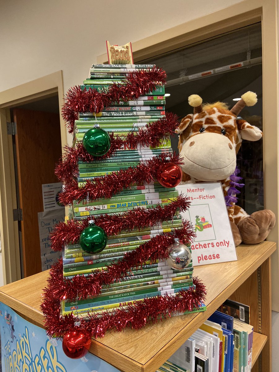 LALibrary1's tweet photo. Don’t forget to read a great book when you are on your break from school! #LakeAgLibrary #gfpsla #GFschools https://t.co/BYVu42cUVS