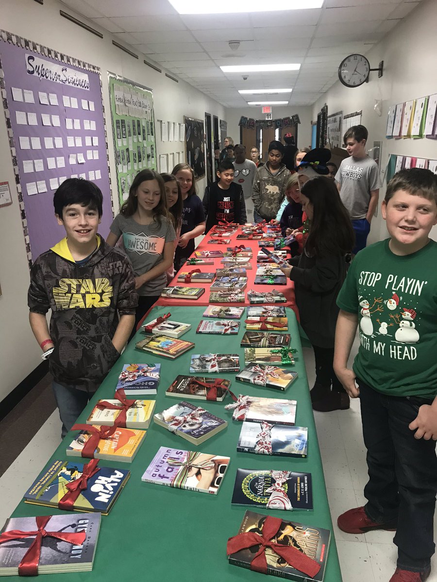 Every Whitley Road Star Child received a book for the Holidays. So proud! Readers are Leaders <a href="/WhitleyRoadES/">Whitley Road ES</a> Building a Literacy Culture <a href="/KellerISD/">Keller Schools</a> @DrRDubKellerISD <a href="/kevinhood1973/">Kevin Hood Ed.D.</a> <a href="/CecilMcDaniel63/">Cecil McDaniel</a> <a href="/BearCreekIS/">Bear Creek Braves</a> #ChargerNation