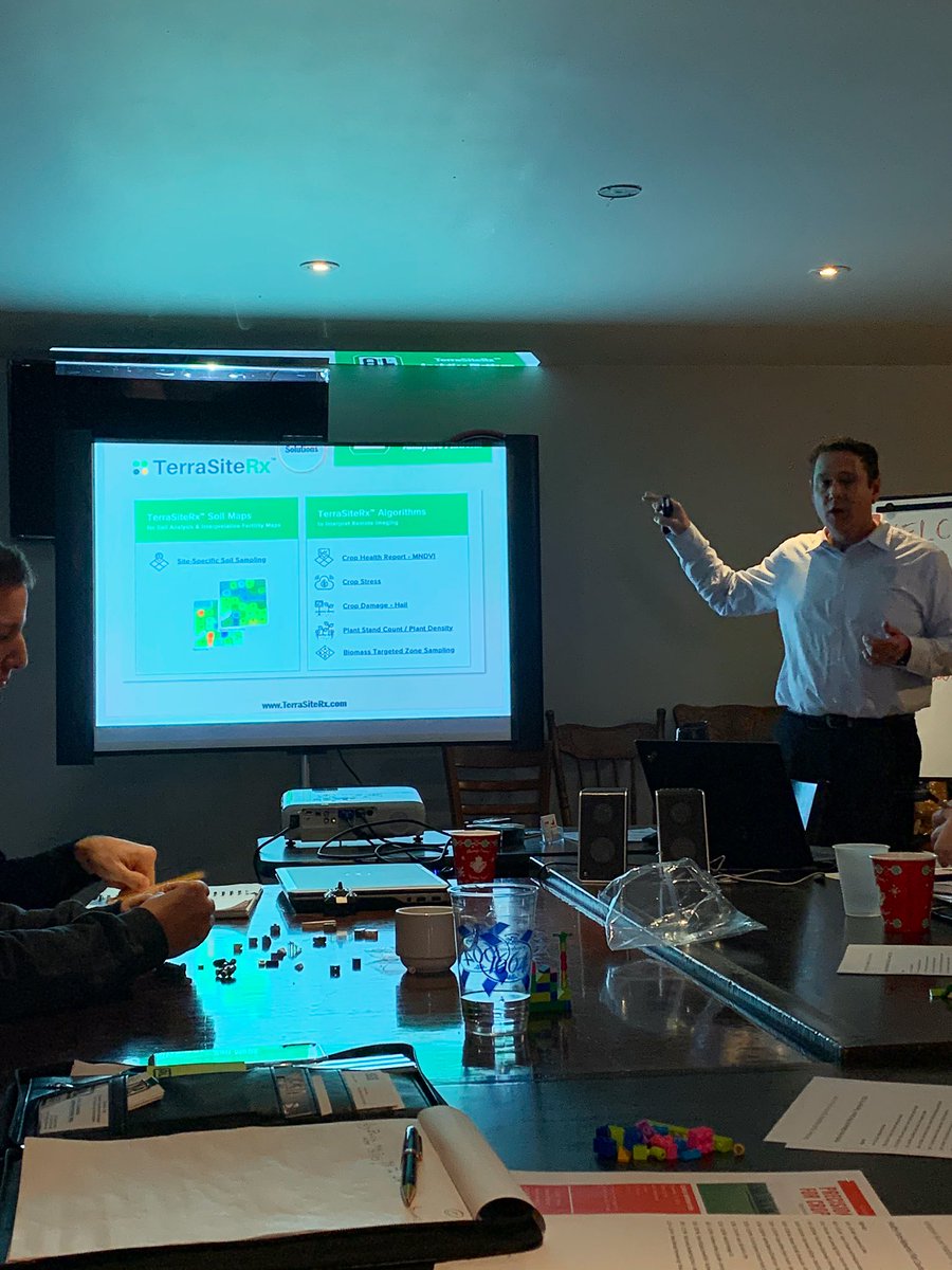 kmclagan20's tweet photo. Healthy Farm Networking day w @hometown_ag ! Lots of learnings on Precision Ag. @BYott01 explaining how @ALCanadaLabs takes #VitTellus Soil info into actionable decisions w TerraSiteRx #precisionag #soilhealth #getbalanced https://t.co/V9KYpsKR7H