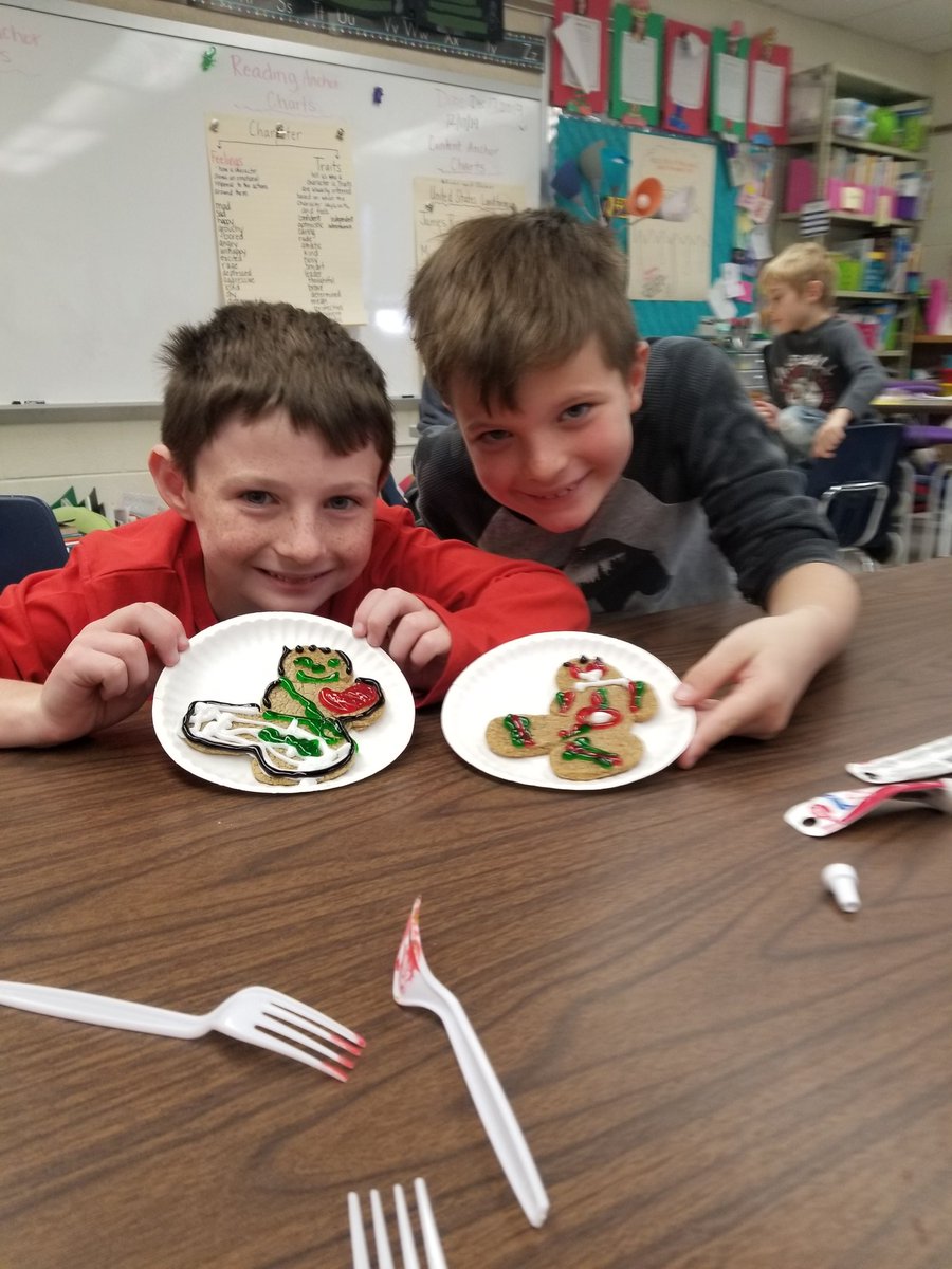 beechteechr's tweet photo. And the fun keeps rolling!!! We decorated ninjabread cookies after reading "The Ninjabread Man" #bringreadingtolife #redmillrocks @RMESPrincipal @NclKeros https://t.co/rO8nUPoHXh