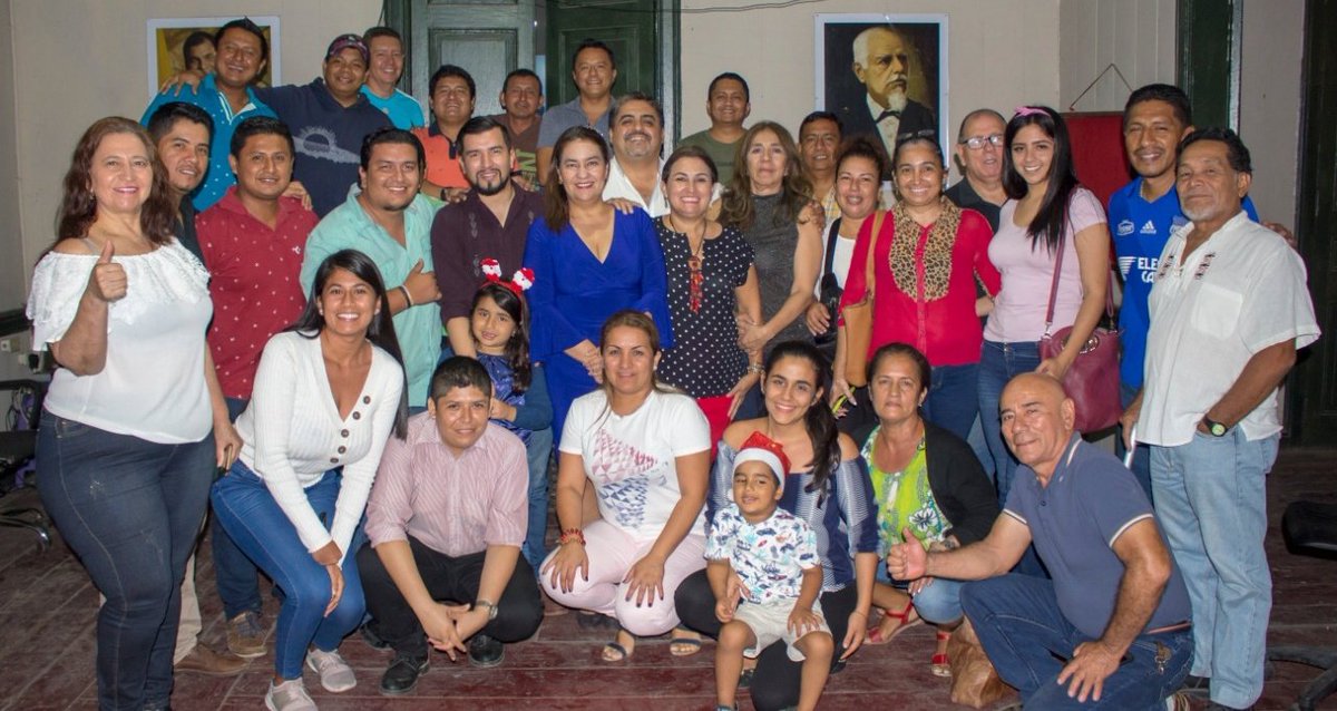 veronicabad's tweet image. #ReuniónSemanalRCManta 

Cerramos un nuevo ciclo con muchas batallas ganadas, y con mucho dolor en el alma por nuestros #PresosPolíticos y #PerseguidosPoliticos.

Seguiremos adelante y empezaremos nuevas luchas en el año venidero con más corazón por la #Revolución 
@MashiRafael