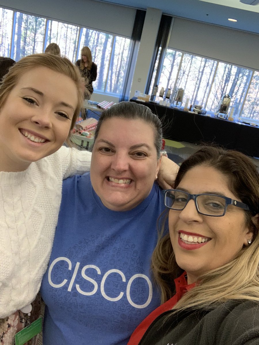 #LoveWhereYouWork <a href="/WeAreCisco/">We Are Cisco</a> <a href="/WomenOfCisco/">Women Of Cisco</a> #holiday #giftwrapping