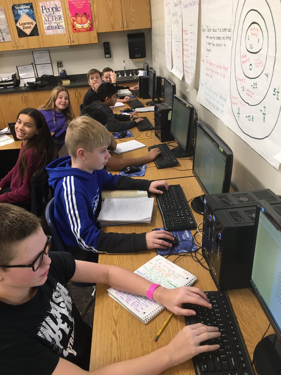 Pischketeach's tweet photo. Two days before winter break, students are busy composing how a story’s plot unfolds in episodes and how the character responds while moving toward a solution @MsBielis @MrsNotton @MrsHornick @Drawonart @CindyLewisc https://t.co/wnRc2PXhPz