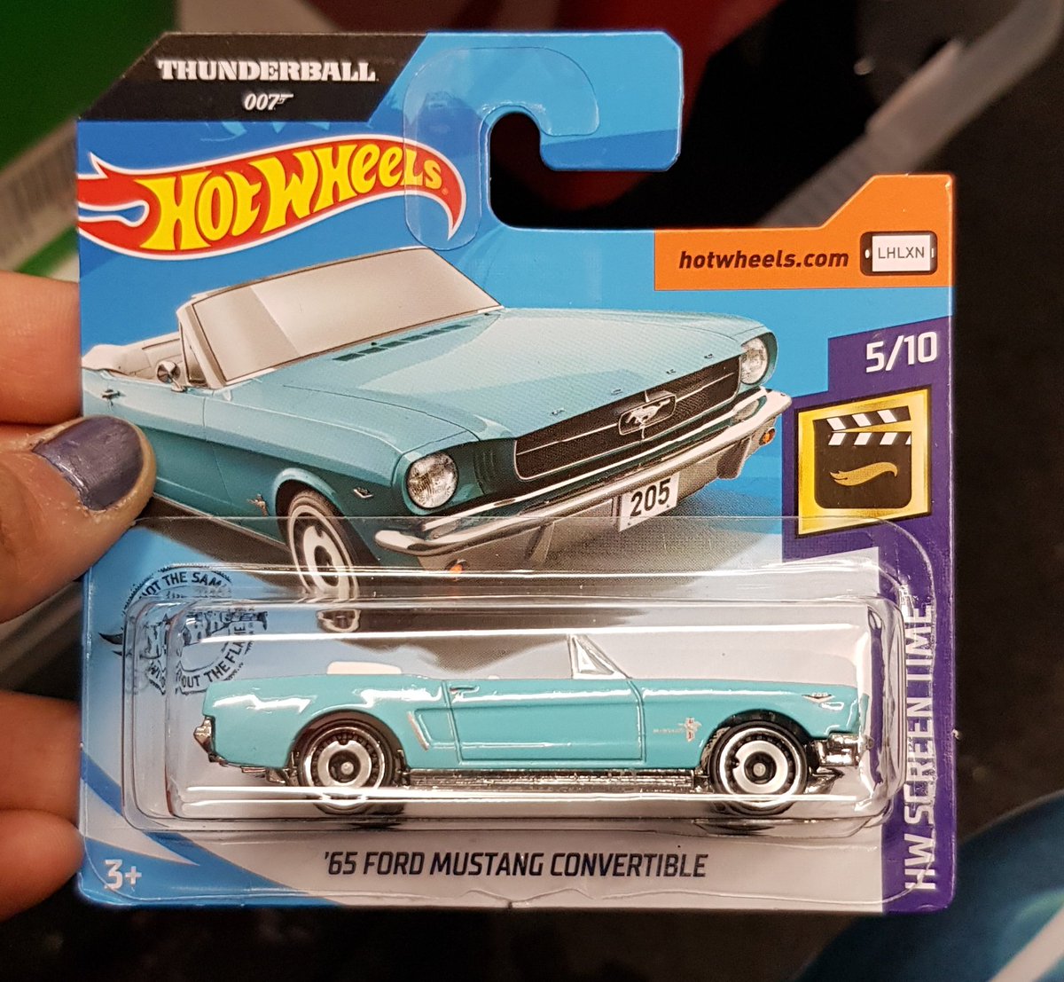 SneakyJamerson's tweet photo. Well this is a nice 'un to add to the collection!
Great colour, and stock stance make this perfect!
@Hot_Wheels #HotWheels #HWScreenTime #Ford #65MustangConvertible #diecast #2020 https://t.co/pXIcvsAFFf