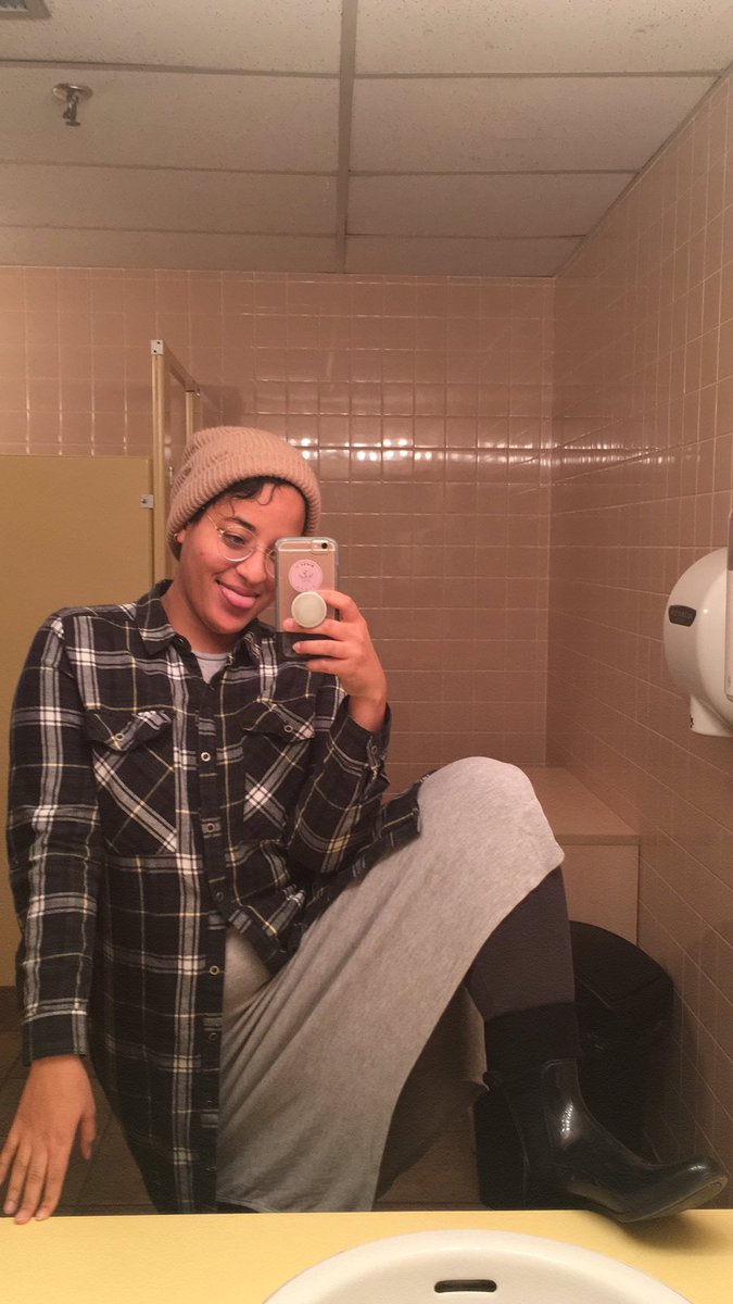 melaninmlatonin's tweet photo. was gonna go high femme today. luckily I'm not tethered to one gender expression so I brought it regardless. #theythemthursday #blackandnonbinary #blacknonbinaryjoy https://t.co/W5hWLmqZtf