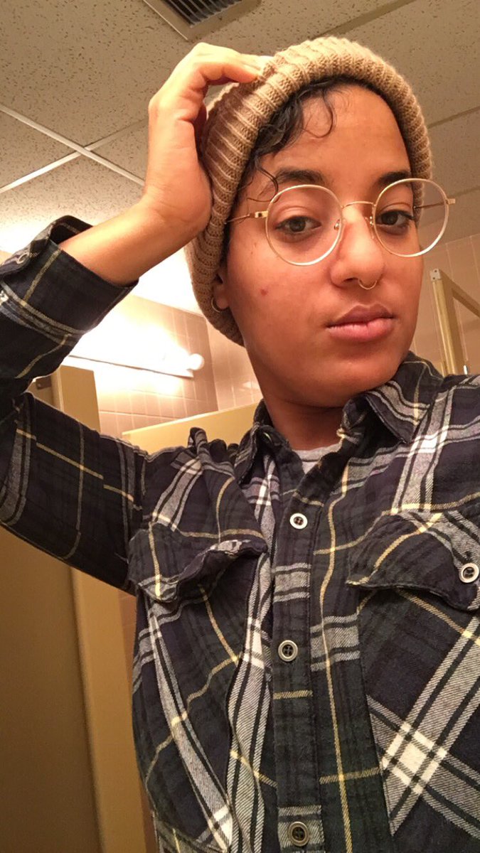 melaninmlatonin's tweet photo. was gonna go high femme today. luckily I'm not tethered to one gender expression so I brought it regardless. #theythemthursday #blackandnonbinary #blacknonbinaryjoy https://t.co/W5hWLmqZtf