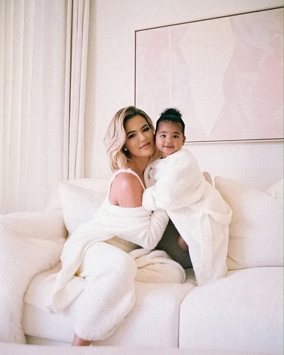 khloekardashian tweet picture