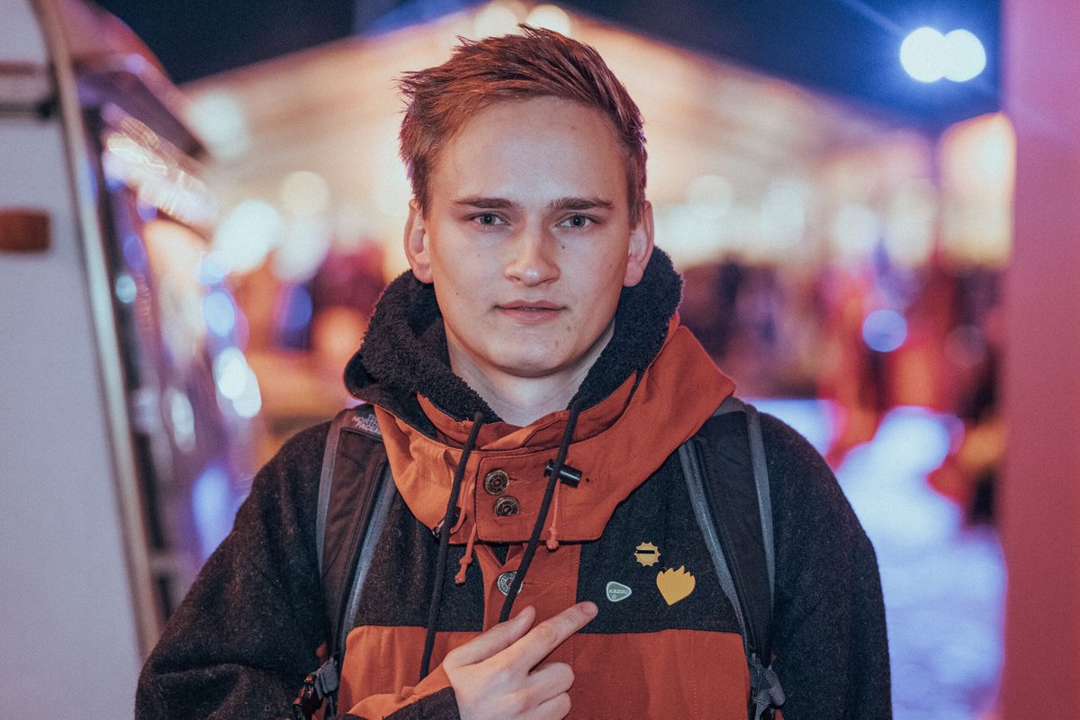 Afgelopen zomer stapte Eline uit het leven na een ongelijke strijd tegen een depressie. Ze wou het taboe rond mentale gezondheid te doorbreken. Tweelingbroer Sebastiaan - die met haar bij Kazou zat - zet die strijd nu verder met een actie voor vzw Depressiehulp.🔥 #DeWarmsteWeek