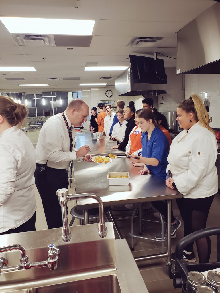 Mrs. Kleinfehn tweet media