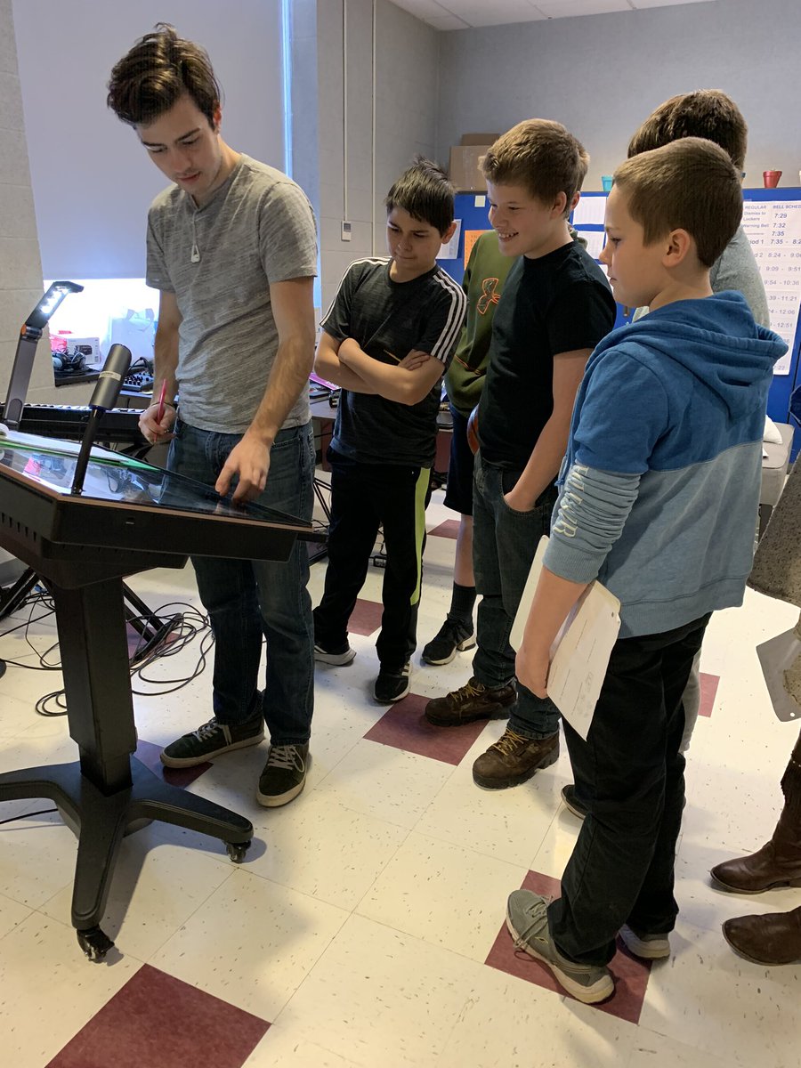 DanParisi7's tweet photo. Professor Reeve started them off and they are taking it from there. Terrific job! Be sure to check their video out in our YouTube channel! #studentsteaching @Lisa_Olivia1 https://t.co/vwEEcJnzNC