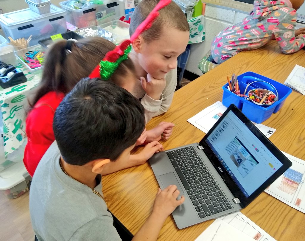 park_ave_stem's tweet photo. 2nd graders in @DAngelillo's class are reflecting on their erosion prevention structures on Google Slides 💻 #parkavepride https://t.co/Q6q8iBKHTm