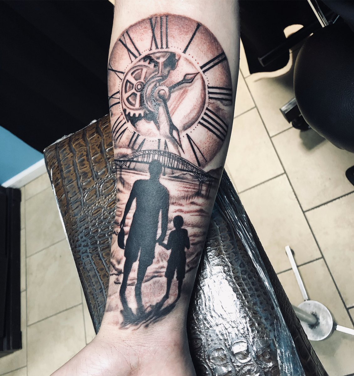 Anthonymidulla's tweet photo. This piece couldn’t of came out better, wearing it proudfully every day for pops 💙 https://t.co/kiXL77gWjq