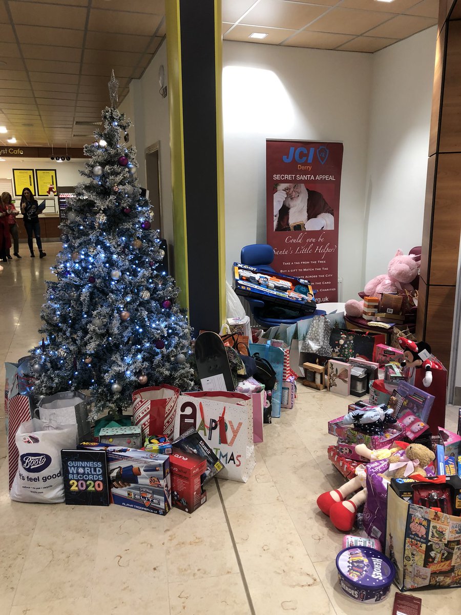 Well folks - that’s our #SecretSanta “wrapped up” for another year. These presents will be winging their way to needy homes over the next few days to light up young people’s faces on Christmas morning
#BeBetter #ThePowerOfUs