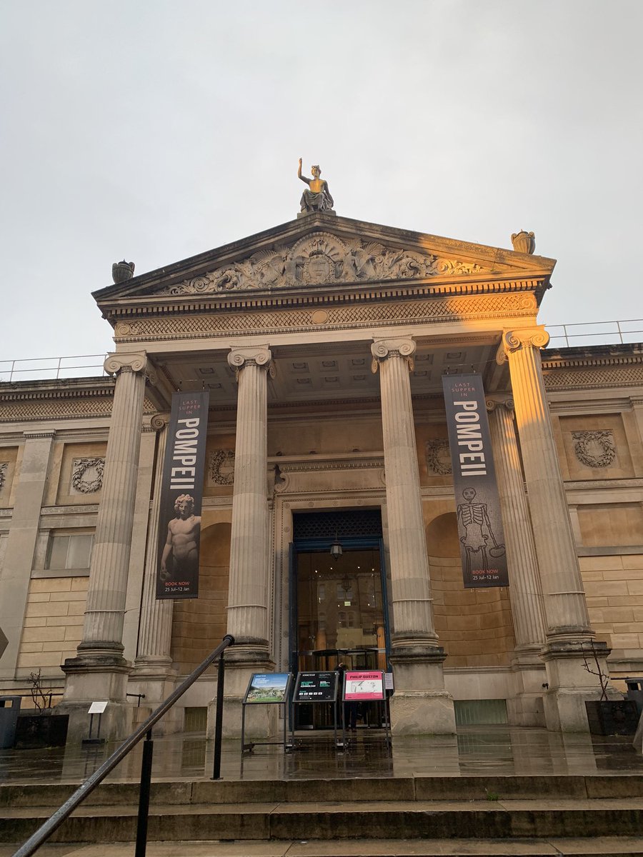 the beauty of meeting places in #Oxford .. business breakfast @theivyoxford .. @TheJamFactory  and end @AshmoleanMuseum #thinkoutofthebox #oxforddestination @ExOxConference