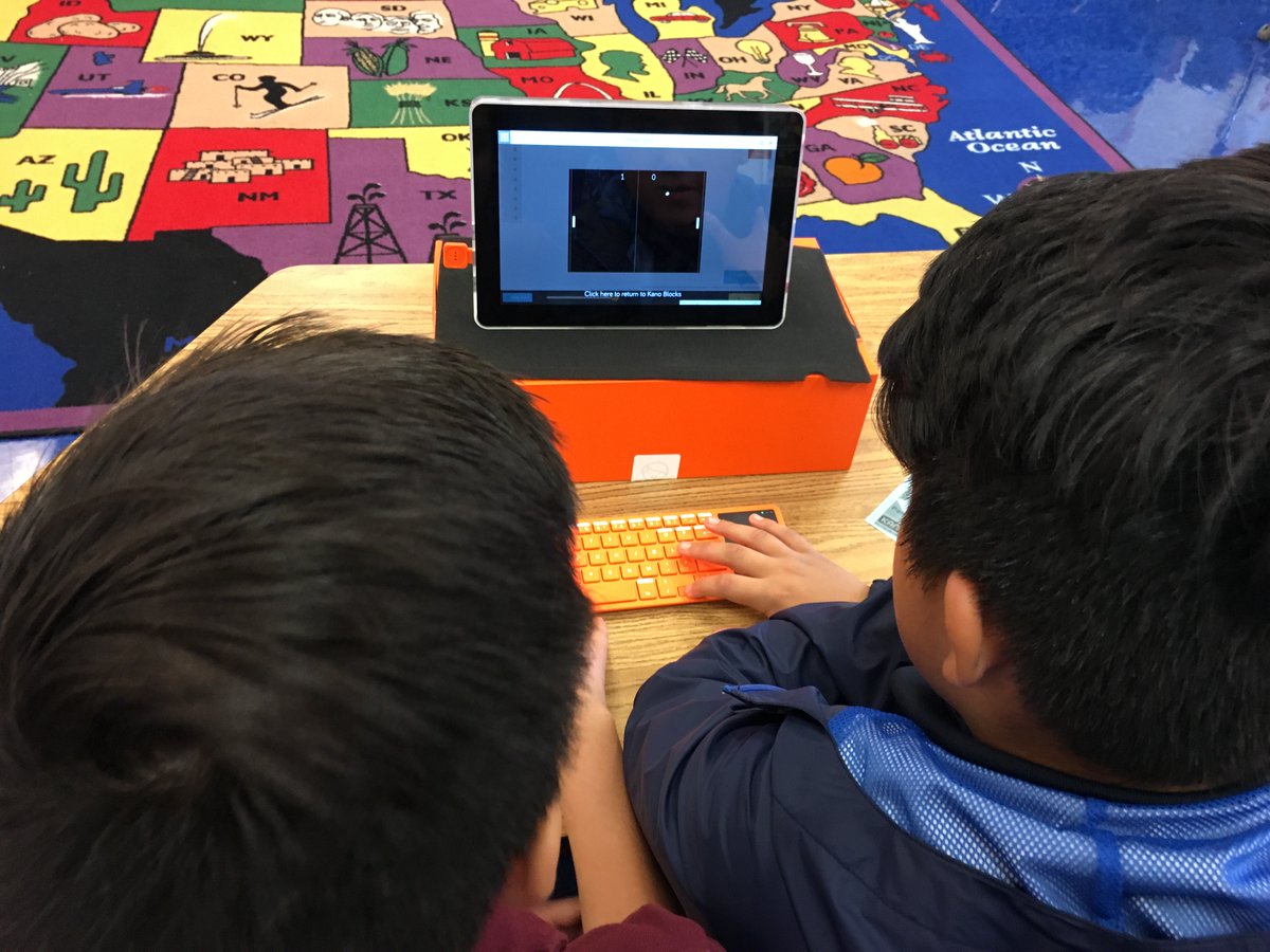 TBE_Tech's tweet image. #GreatHappensHere @TommieBarfield 5th Gr builds @TeamKano Complete Computer Kits &amp;amp; #code 2 Hack Pong w/Block Code &amp;amp; Make Art w/script code Python! Thank you Doug &amp;amp; Marta Hill 4 donating 10 &amp;amp; @Champs4Learning 4 $$$ my grant last year! @collierschools #HourofCode2019  @ccpssteam