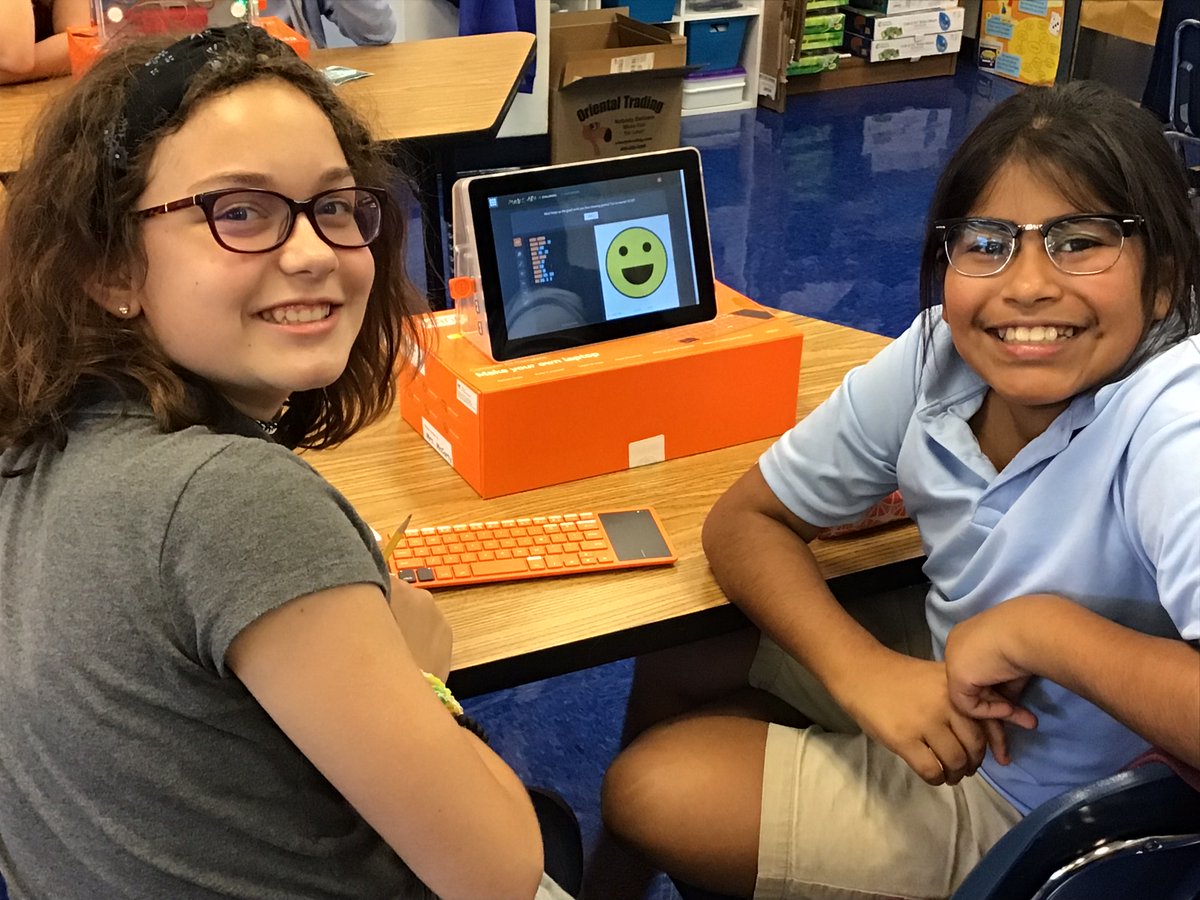 TBE_Tech's tweet image. #GreatHappensHere @TommieBarfield 5th Gr builds @TeamKano Complete Computer Kits &amp;amp; #code 2 Hack Pong w/Block Code &amp;amp; Make Art w/script code Python! Thank you Doug &amp;amp; Marta Hill 4 donating 10 &amp;amp; @Champs4Learning 4 $$$ my grant last year! @collierschools #HourofCode2019  @ccpssteam