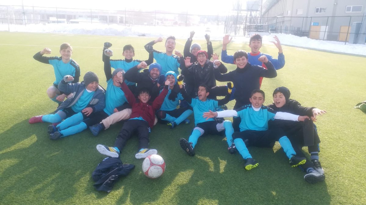 m_yurdalan's tweet photo. #erzurumdaveliöğretmenelele velilerimiz sportif faaliyetlerimizde de bizimle @ziyaselcuk @MemPalandoken @Erzurum_Mem @ErzurumValilik @skaygusuz @hmzaydg @HuseyinArs25 https://t.co/ZzOVjucKZH