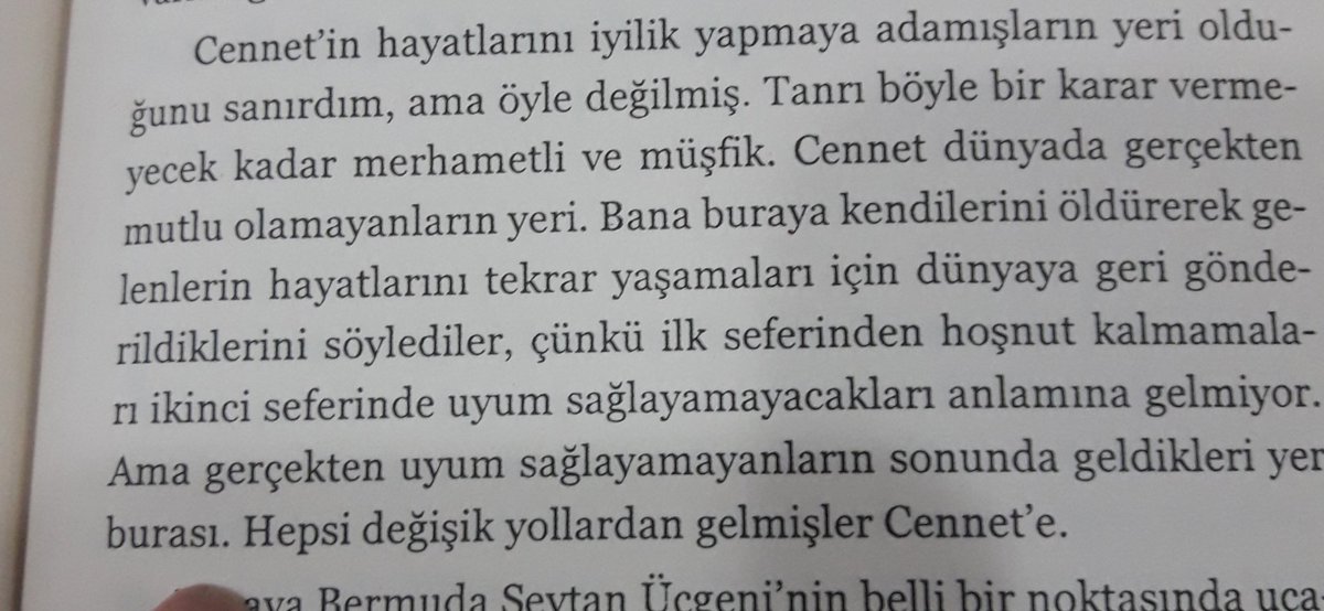 jooissancee's tweet image. 'Cennete gider miyiz?' kaygısına güzel bir cevap vermiş Etkar Keret. Bazen çıkış olarak umulan kapı daha sıkıcı olabilir.
 @SirenKitap
#EtkarKeret #Borular #TanrıOlmakİsteyenOtobüsŞoförü