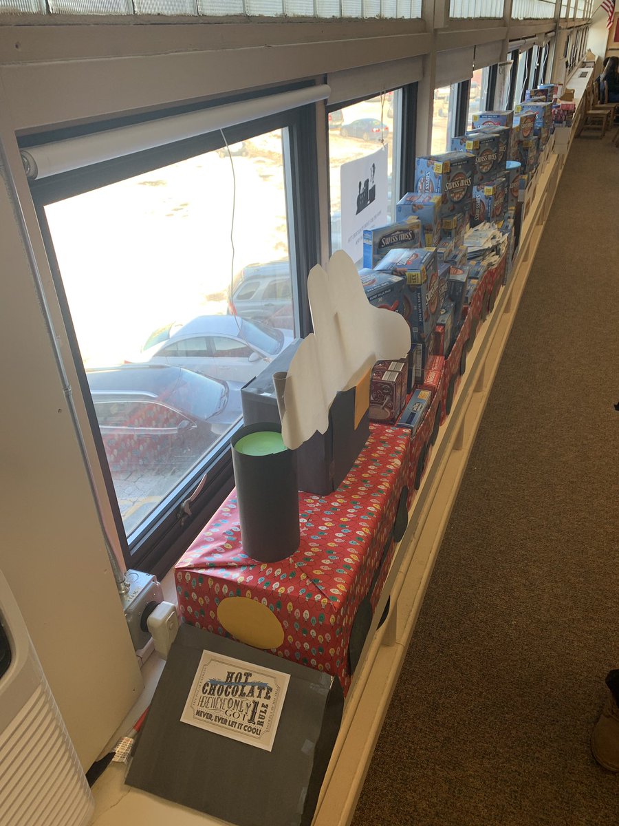 What a sweet reward for some amazing work! Ms. Giammarco’s small but mighty AP Calculus class of 8 went BIG! Today they celebrate their victory 🏆 in the Math class hot chocolate drive for the Hope and Faith Charity— bringing in around 1000 packets! <a href="/mrsschwab1/">Erin Schwab</a> #towniepride
