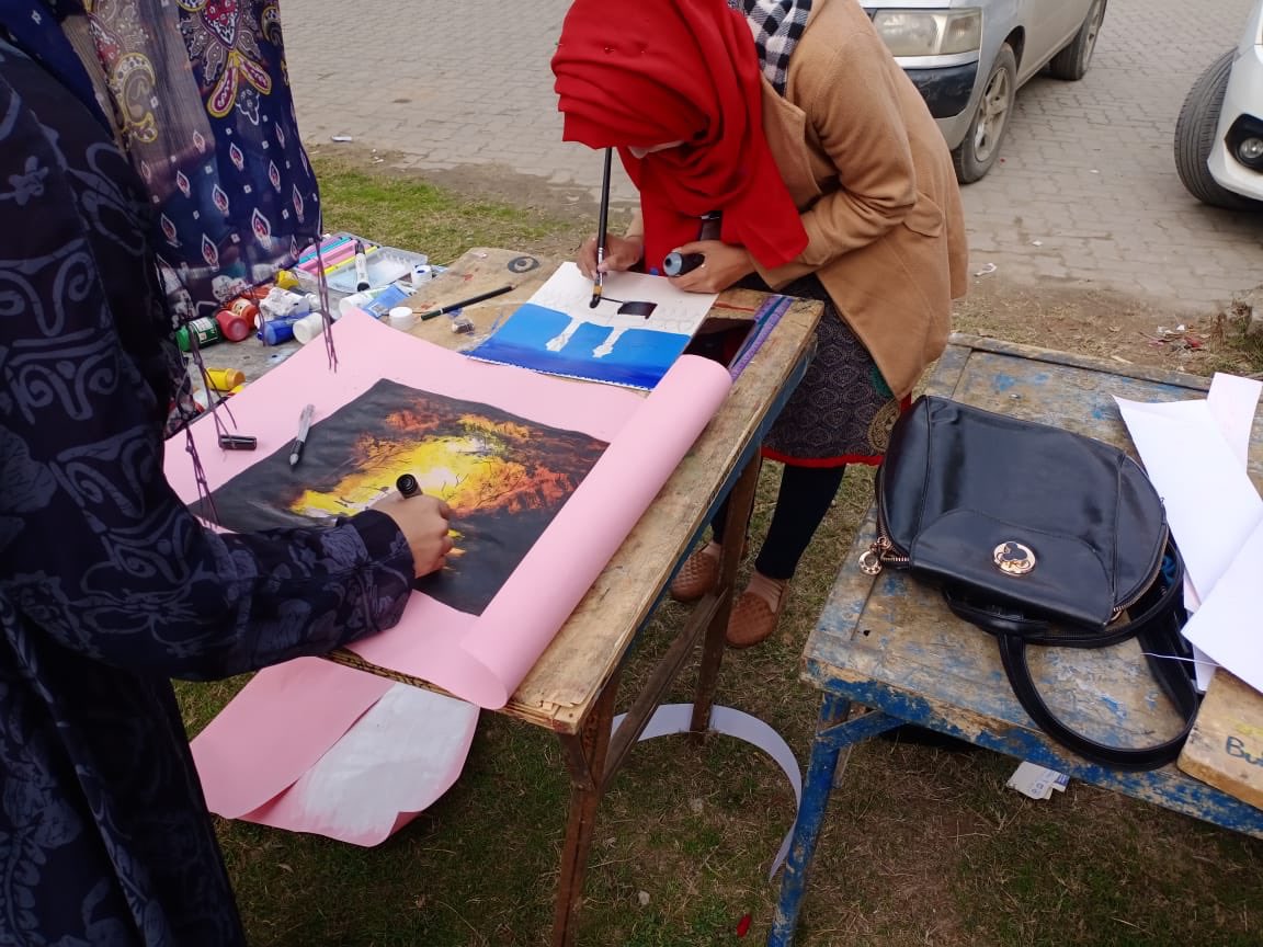 daudjaan10's tweet photo. Team Jamait Rawalpindi is undoubtedly deserving of the success of the largest educational expo in the twin cities,despite all the negative propagandas.Alhamdullah
Please make Sure 2 "Raakat Nawapil"
Tufail your Team Moving forward Success is near Waiting
#JamaitExpo_Rise2k19 https://t.co/qAoPvNl6x0