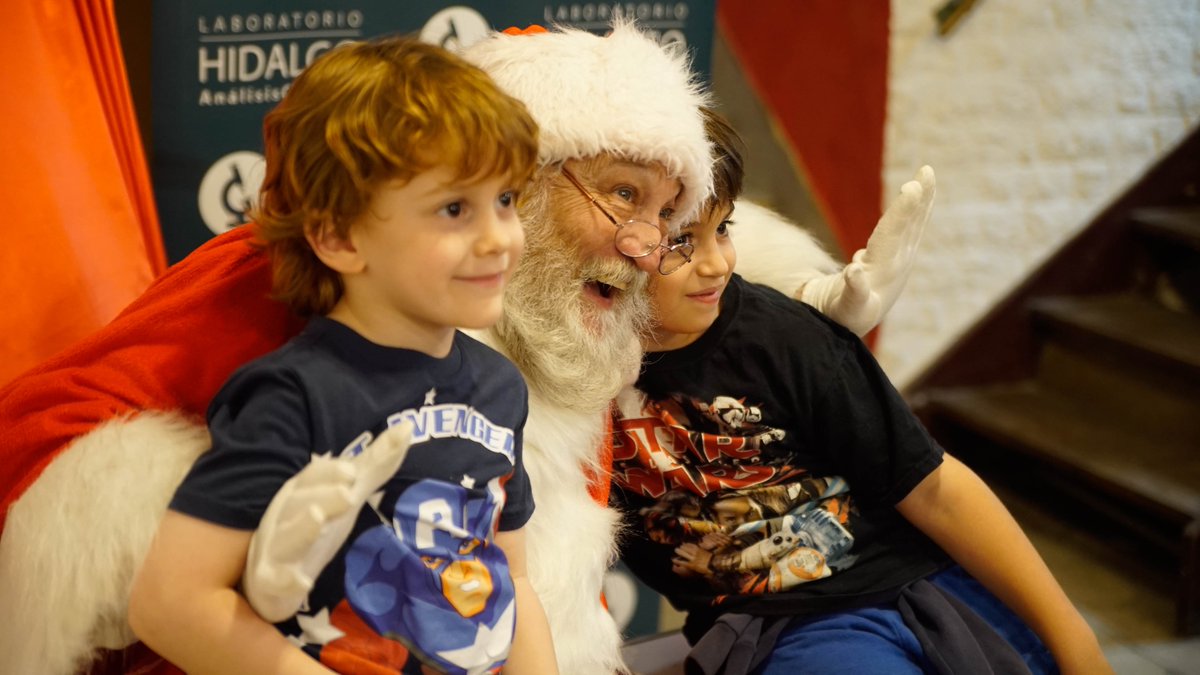 LabHidalgo's tweet image. ♥️🎅 Celebramos la Navidad 🎅♥️ ¡Gracias por acompañarnos! Compartimos las imágenes de este gran momento en familia.

#LaboratorioHidalgo #NavidadHidalgo #EventoNavidad #PapaNoel #comunidadhidalgo
