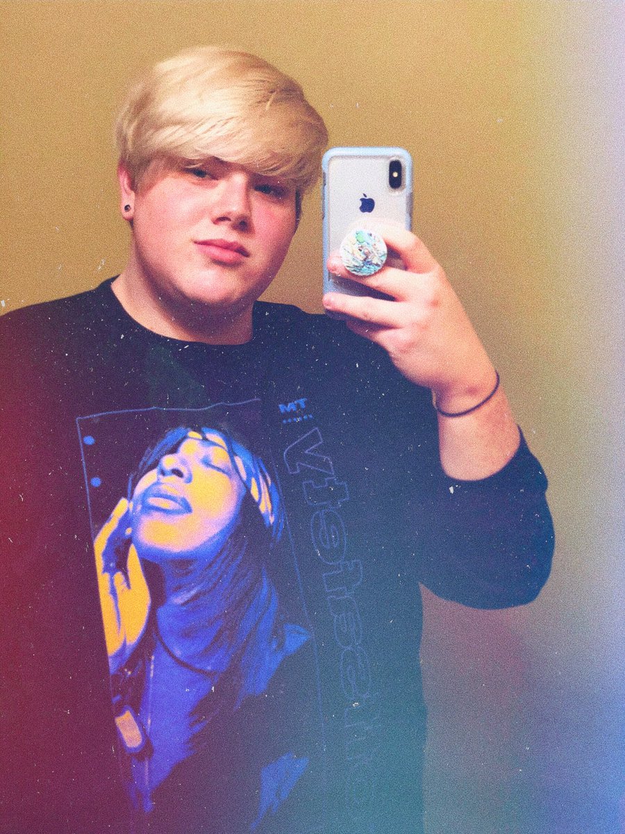 ConnorBishoff1's tweet photo. gotta show my love for #Aaliyah 🤍 i’m forever obsessed. loving the exclusive @AaliyahHaughton x #OffSafety collection. it’s sick af 👏🏻🔥🔥🔥 https://t.co/Z17RXiOf6f