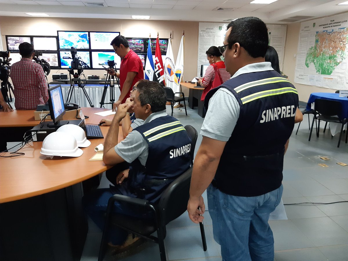 noelia_arauz's tweet photo. Centro de operaciones de desastres de SINAPRED entra en sesión ante el 4to ejercicio nacional de preparación y protección de la vida. Comisiones recopilan información para dar respuesta efectiva en las zonas afectadas por sismos. 

#UnidosEnVictorias 
#SINAPREDSomosTodos https://t.co/XCRKFOXoa2