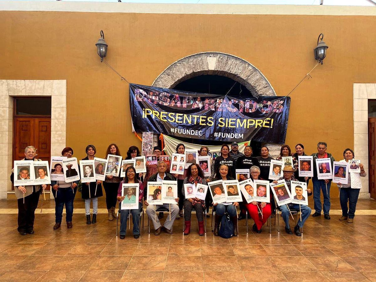 DesaparecerEnMx's tweet photo. Las familias en búsqueda de sus seres queridos desaparecidos convirtieron su dolor, rabia y esperanza en el motor para una búsqueda incansable.

Testimonios a 10 años de la creación de Fuerzas Unidas por Nuestros Desaparecidos en Coahuila @FUUNDEC: https://t.co/1lYK0ZIqWC https://t.co/4nJhaq3f8B