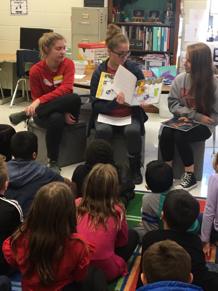 hatcher1st's tweet photo. Thank you to the Girls Cherokee Lacrosse team for surprising our classroom with winter holiday stories! Proud of my class for being great listeners. #bedohavegive @Hasty_Huskies @lauracasey3 https://t.co/w0FkSuoT8l
