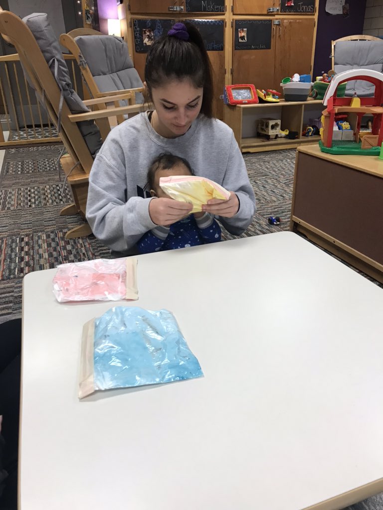 CF_CAPSEdu's tweet photo. We have been loving our placements with the staff and kiddos at UNI Child Development Center! Miss Fitzgerald has been learning lots from her littles @UNICDCenter —her sensory lesson was a hit! 🙌 #everystudenteveryday @COE_UNI #babieslearntoo #throughplay https://t.co/JwLwlqFHRV