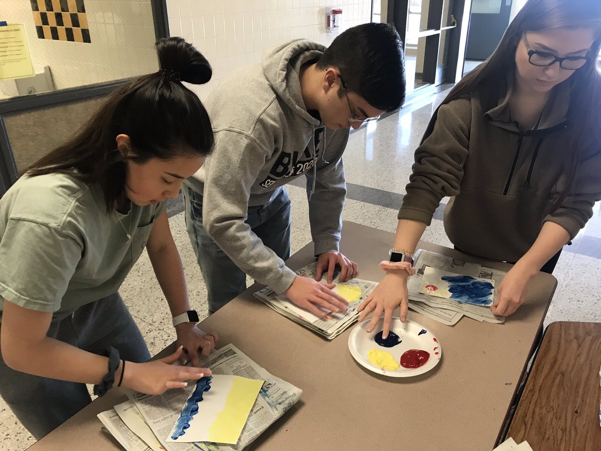 DW131's tweet photo. Diving into the review with paint @OPS_Burke #ape5 https://t.co/i62ti5a9Gb