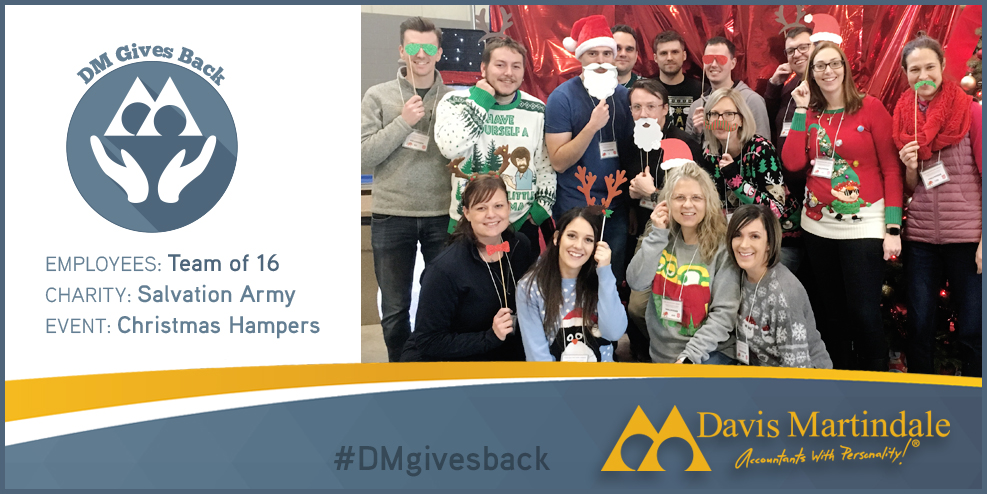 davismartindale's tweet photo. Our team of #AccountantsWithPersonality volunteered at @TSALondon Christmas Hamper Program. Our happy helpers (l-r) Rodney, Steven, Amanda, Nik, Baillie, Vlad, Beau, Scott, AJ, Jodie, Monica, Jessy, Kris, Danielle, Lana & Bev #DMgivesback https://t.co/iNcnlJIbOE