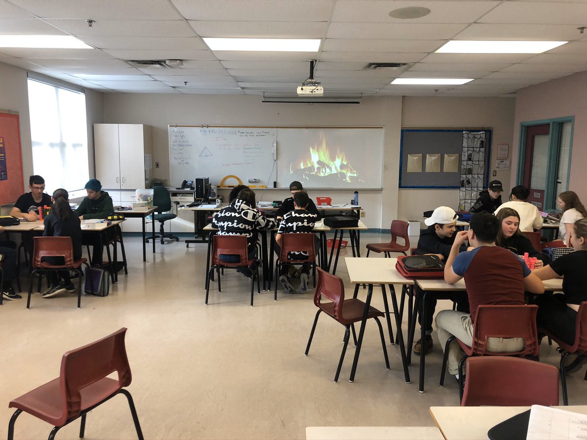 MrWaddenRMS's tweet photo. Annual surface area  Holiday Hotel Building competition. This years winners broke the all time record with a daily income of $18,335 with a close second place of $18,265 and a tie for 3rd at $16,415 https://t.co/aeomjos8gb