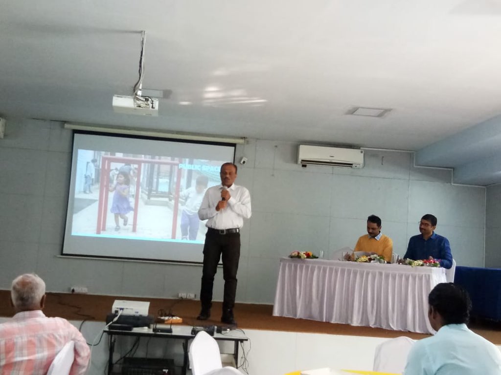 RushdaMajeed's tweet photo. @PMCPune @Urban95cm hosts training for city engineers, planners, architects and designers on infant, toddler and caregiver friendly design for cities. Great to see city champions take the lead in training! #citiesforkids #citiesforall @BvLFoundation @taru_edge @Ecofirst_India https://t.co/stbAHIF1Yr