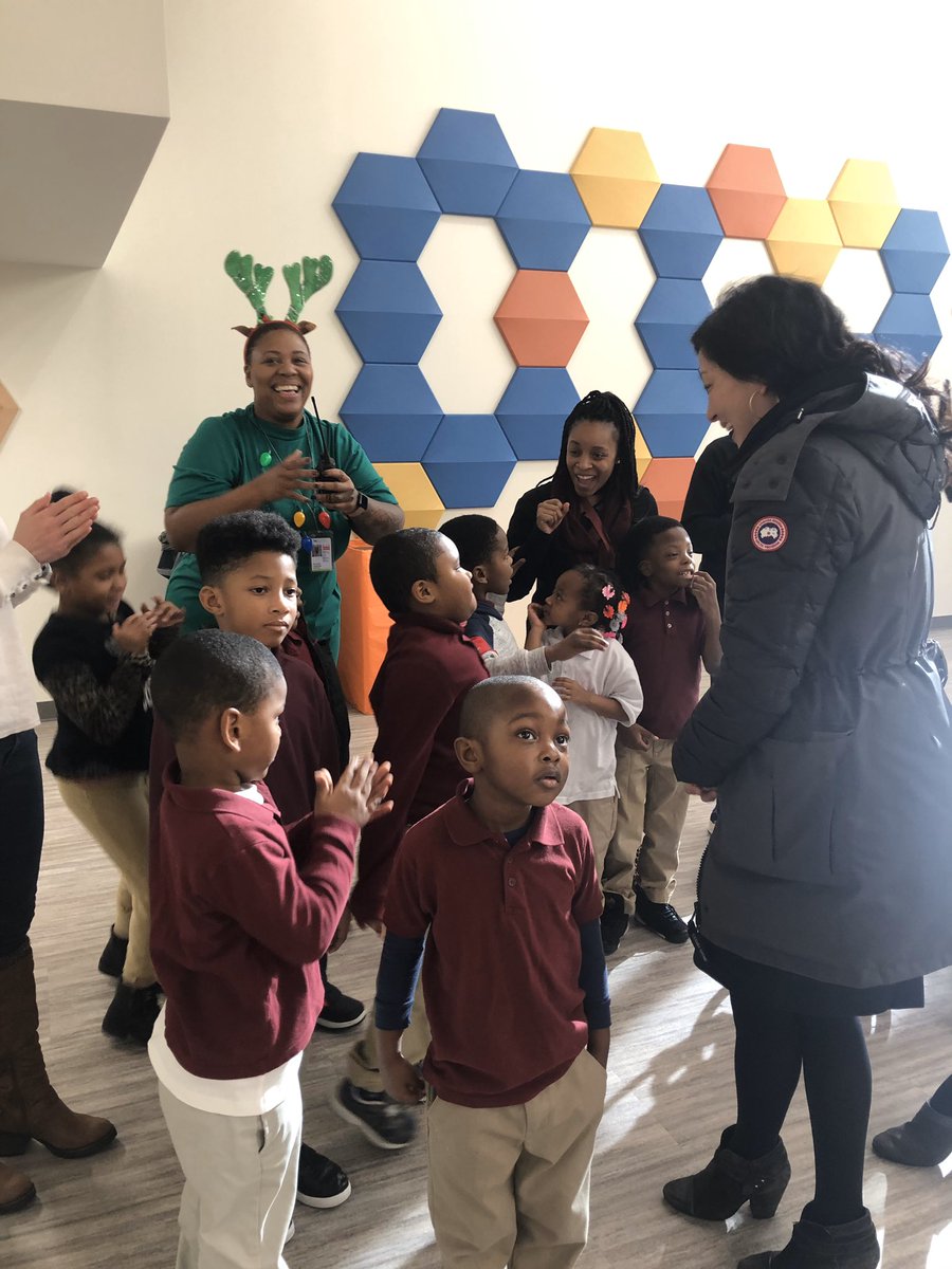 Earlier today <a href="/CWHarrisES/">CW Harris Elementary</a> received a special surprise from the Ed Fund team! A huge congratulations to our #StandingOvation2020 #TogetherWithFamilies award recipient!🎊👏🎉