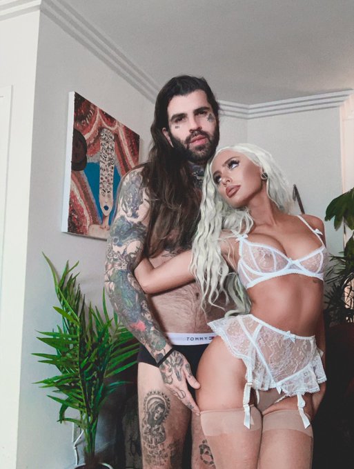 i love @nathanielknows https://t.co/xRw96VIy5Q<a class="tags" target="_blank" title="On Twitter" href="/?out=eyJ0eXAiOiJKV1QiLCJhbGciOiJIUzUxMiJ9.eyJpYXQiOjE3MjA4NzY2MjMsImlzcyI6InR3cG9ybnN0YXJzLmNvbSIsIm5iZiI6MTcyMDg3NjYyMywiZXhwIjoxNzUyNDEyNjIzLCJyZWRpcmVjdF91cmwiOiJodHRwczovL3R3aXR0ZXIuY29tL25hdGhhbmllbGtub3dzIn0.nW5_RlP5XAl0PktQAoEkNeeRN6y9DUIhfJM6T-wimqKV-rpcDN90iNOuwUUYfNLDf7fzEdYK_7ItUe4udtc_fQ">@nathanielknows</a><a href="/tag/newprofilepic"class="tags"><span>#newprofilepic</span></a>