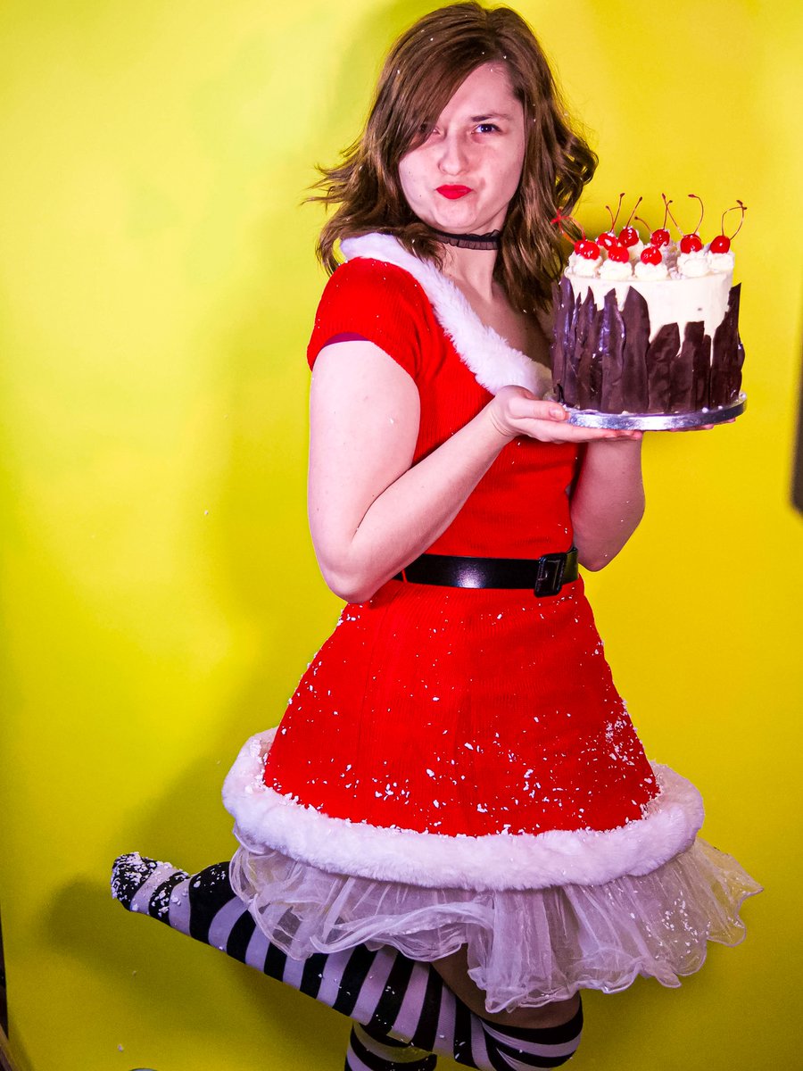 An almost accurate representation of how we deliver your cakes to your door 😆❤️🎂🍭❄️🎈👩‍🎤 No doubt we like to operate in style! 😎😁🤩 
Our Santa is handling a Black Forrest cake, one of our favourites! 
❤️
#NorthLondoncakes #Ordercakeonline #Londoncakes #punk_cake_uk