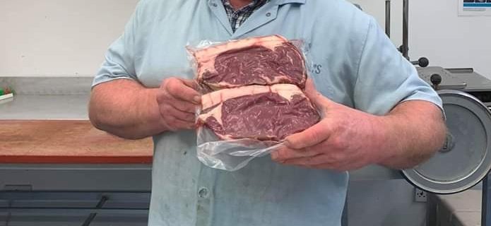 RomanyHerefords's tweet photo. Great to see the end result looking so great from our @UKHerefords native class winner @Live_Scot. @HerefordBeefUK
#native #scotchbeef #romanyherefords #ribeye #sirloin https://t.co/WIpGZ9KPM8