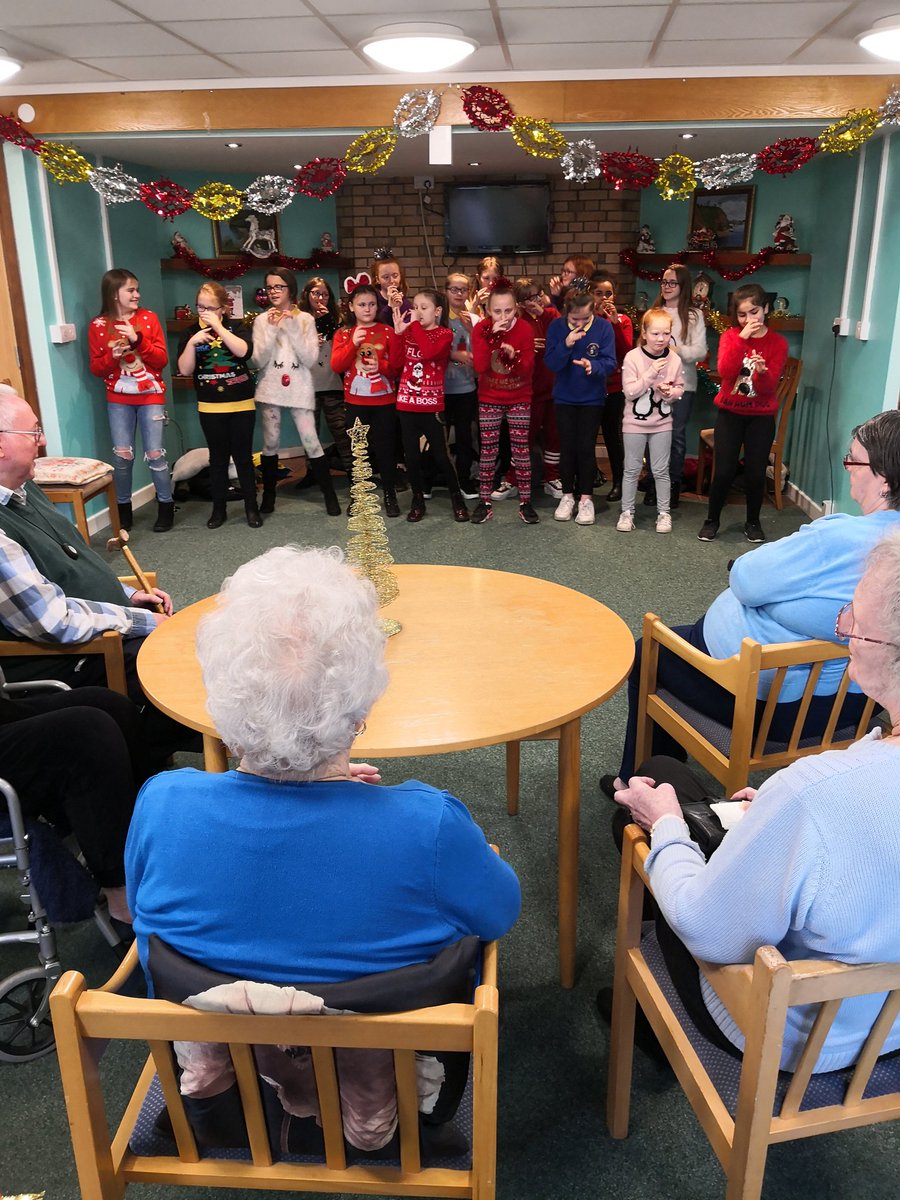 portmeadp's tweet photo. The choir's penultimate performance of 2019 was in Plas Melyn this morning. Their audience loved it. The choir have worked hard this month sharing their lovely voices. #pmdpcomm #pmdpmus #pmdpea https://t.co/UxMg657DQQ