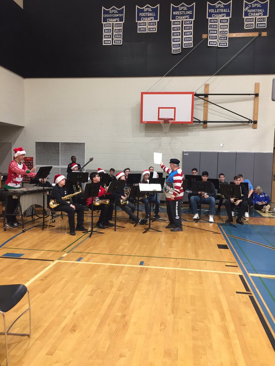 KallesJrHigh's tweet photo. The Winter Wishes assembly turned out great, Tyees! Way to show off your holiday spirit! https://t.co/b2Gdr5OEHs