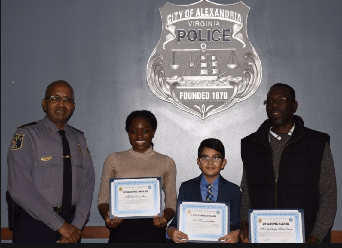 AlexandriaVAPD's tweet image. LIFE SAVER :: The Alexandria Police Department’s Assistant Chief Don Hayes was proud to present LifeSaving Awards these fast acting individuals. 

Because of their correct administration of CPR they were able to save the life of a drowning man this August in the city.