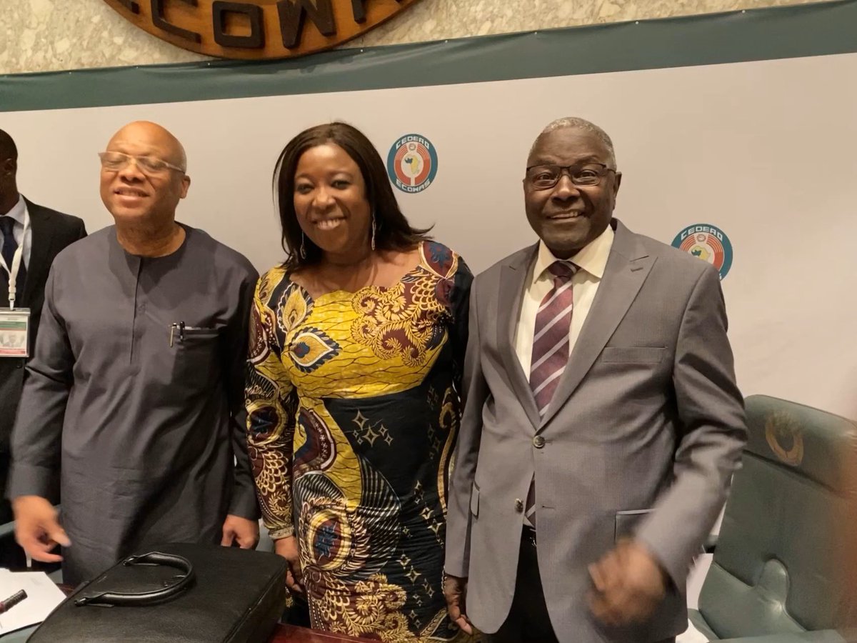 dienekeita's tweet image. With the President Brou #ECOWAS, the Chairman Ankourao of #Niger !  It’s midnight, we have just  closed the council of ministers of @ecowas_cedeao ! Key  global issues at stake well handled! #AfricanIntegration @MCIA_Guinee