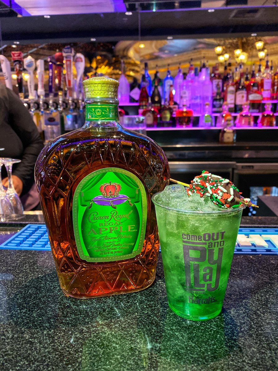 CaesarsNOLA's tweet photo. These specialty drinks are certain to bring holiday cheer...Visit #MasqueradeNola, #SignatureBar, & #HoodooLounge to try them all! πΈβ¨π² https://t.co/wFu83rImta