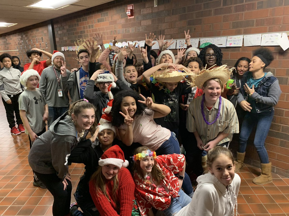 ThorpeJillian's tweet photo. The biggest highlight of the day was not winning the Cluster Decorating Contest but realizing how GRATEFUL I am  for my clustermates, school and district admin and MOST of all the memories made with our students  #teachingismorethantestscores #cluster5isalive #makesoutlandproud https://t.co/Kz1p85XnFl