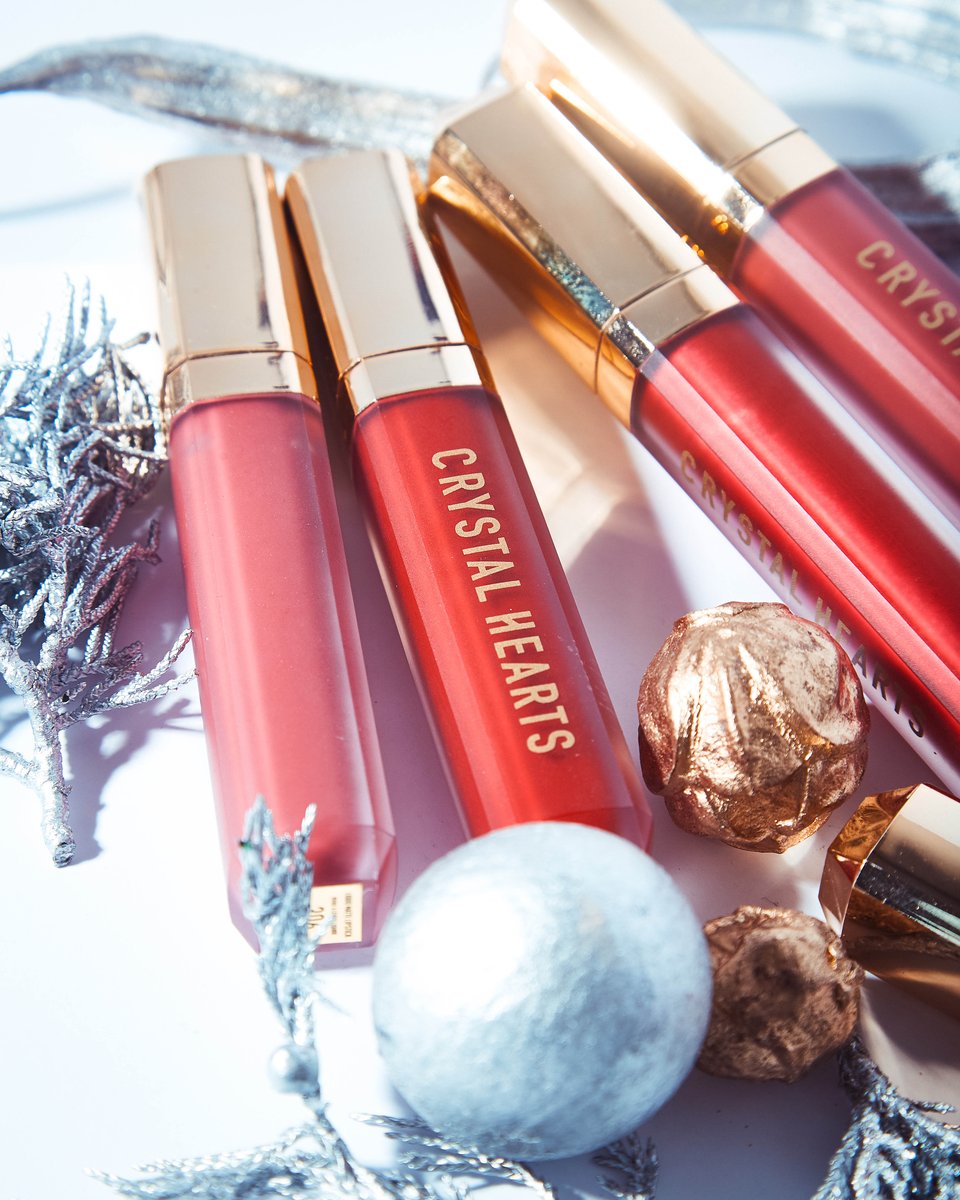 CrystalHeartsCo's tweet photo. Our liquid matte lipsticks are all a makeup lover needs this #Christmas ! Get all your #beauty lovers these beautiful lippies! 
__ 
#Crystalheartscosmetics #shopcrystalhearts #cosmetics #makeup #ilovemakeup #eyelash #lipstick #mattelip #lipgloss #eyeshadow https://t.co/RngRsIzLF8