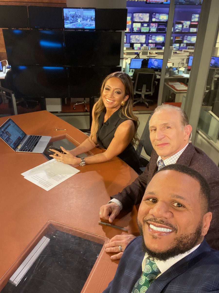 Anthonydirrell's tweet photo. .@kate_abdo I think we almost got @realboomboom to crack a smile. #HarrisonCharlo2 @premierboxing press conference on @FS1
.
#TeamDirrell #DirrellBoys #DirrellChanceFoundation #NeverStopNeverQuit #FightBack4Flint https://t.co/lQ1wTTX9uw