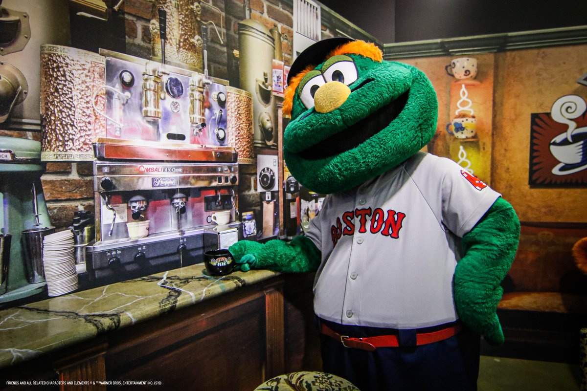 RedSox's tweet photo. “We were on a break!” – Us during the offseason.
So we visited our neighbors at the #FriendsPopUp!
Now for Friends Night at Fenway: https://t.co/UZ8iP9QCeh
(Make it to the FRIENDS™ Pop-Up before Jan. 5!)
@Superfly | #Friends25 https://t.co/xooTE0QpxV