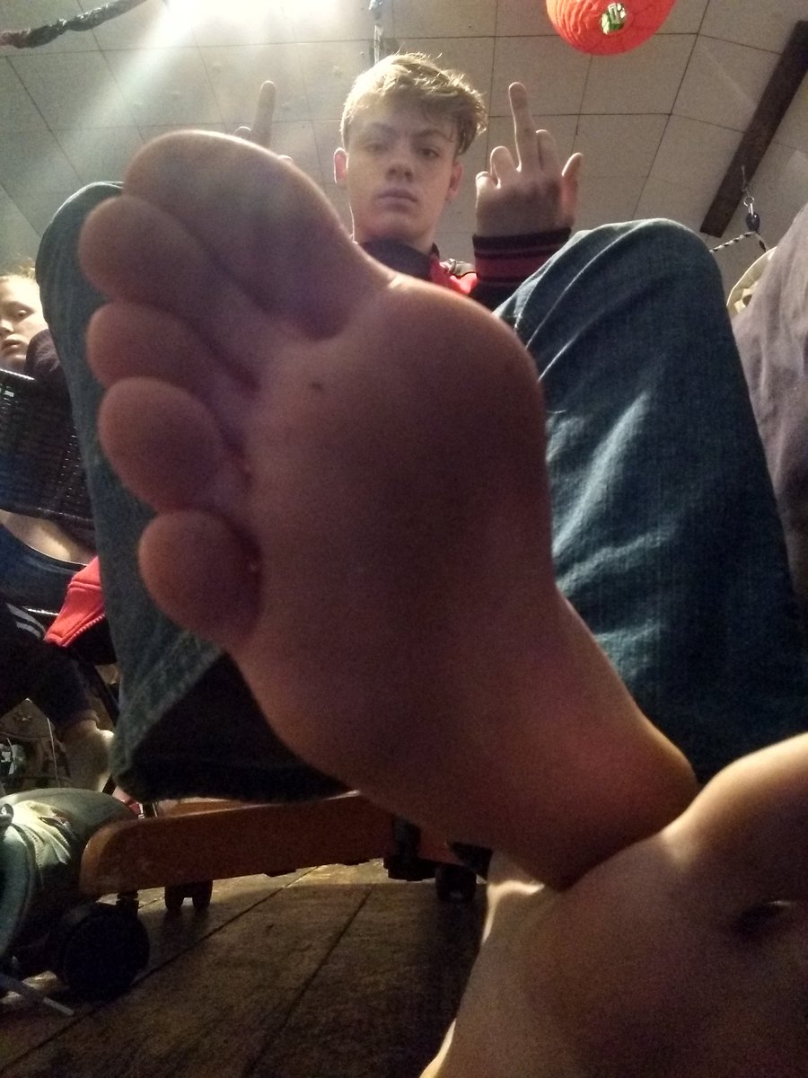 Gaige61753871's tweet photo. Worship my feet u 🐖 piggies dm me and retweet this #cashslaves #cashslave #cashslaveswanted #paypig #paypigs #paypigslave #paypigslaves #cashcow #humanatm #findom #femdom #footcash #fagcash #footfag #cashpig #cashpigs #footpig #femdom https://t.co/8YPAKL42Kl